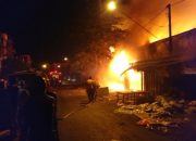 800 Kios di Pasar Ngunut Tulungagung Ludes Terbakar