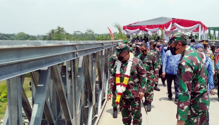 Berdampak Akses Ekonomi, Pangdam III Siliwangi Resmikan Jembatan Di Purwakarta