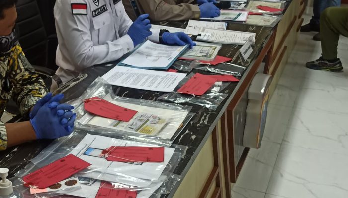 Sindikat Pembuat dan Penjual Ijazah Palsu Melalui Medsos, Digulung Ditreskrimsus Polda Jatim