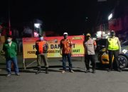 Terapkan Jam Malam, Polsek Krian Lakukan Penyekatan di Beberapa Titik Jalan