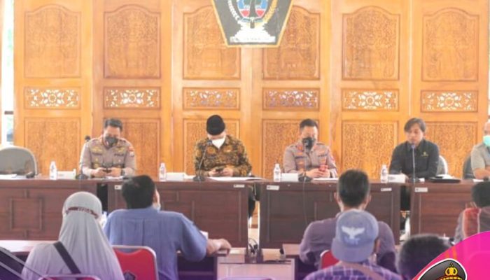 Polres Blitar Kota Fasilitasi Pertemuan antara peternak unggas di Kabupaten Blitar dan Pemkab Blitar