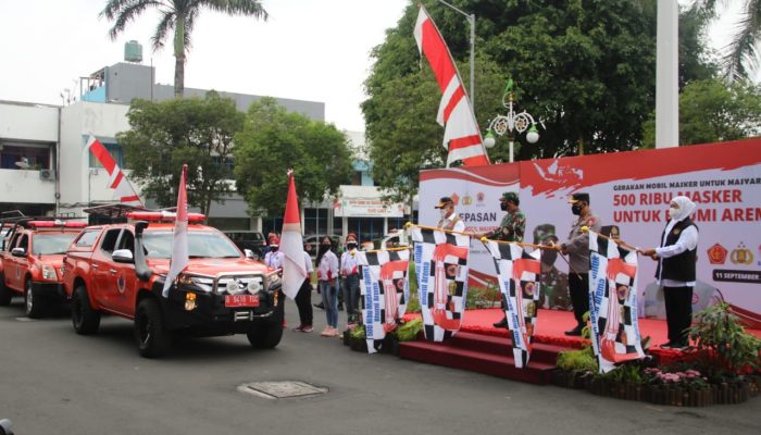 Panglima TNI, Kapolri dan BNPB Luncurkan Gerakan Mobil Masker di Malang