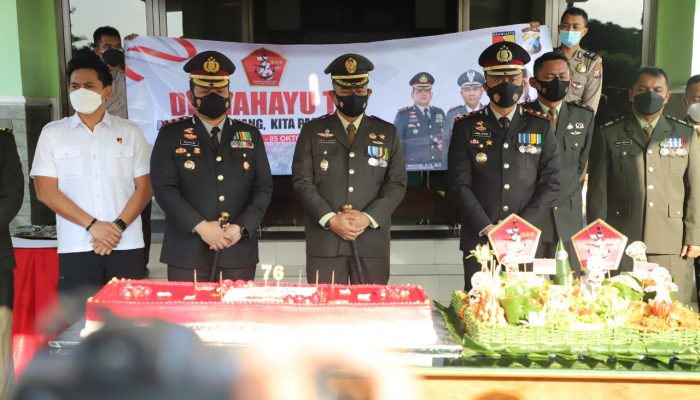 DIRGAHAYU TENTARA NASIONAL INDONESIA KE 76 TAHUN