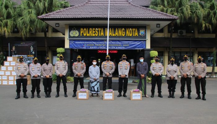 Peringati Hari Santri Nasional, Polresta Malang Kota Bagi – bagi Sembako ke Ponpes di Wilayah Kota Malang