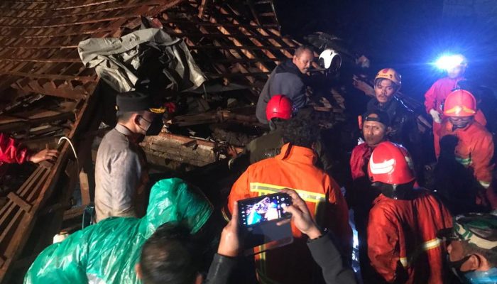 Forkopimda Batu Tinjau Lokasi Banjir Bandang