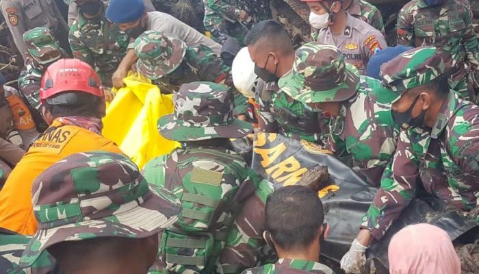 Sinergi Forkompimda Batu Kembali Temukan Jenazah Korban Bajir Bandang