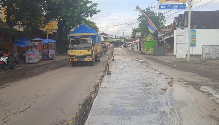 Dinas PUPR Tulungagung Targetkan Pembangunan Ruas Jalan Boyolangu – Campurdarat Selesai Desember 2021