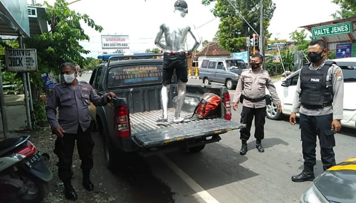 Minta-Minta di Jalan Raya, “Manusia Silver” dan Badut Terjaring Razia Petugas Polres Ponorogo