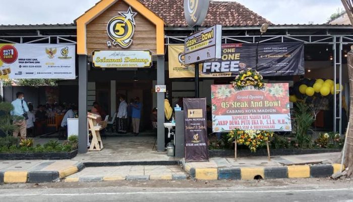 Grand Opening Q5 Steak and Bowl Cabang Ke-19 di Madiun, Harga Kaki 5 Rasa Bintang 5