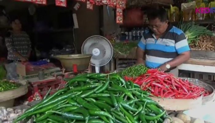 Jelang Natal dan Tahun Baru, Harga Cabai di Pasar Tradisional Ngemplak Tulungagung Merangkak Naik