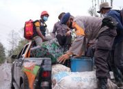 300 Personil Satbrimob Polda Jatim Merapat ke Erupsi Gunung Semeru