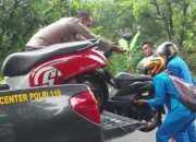 Air Meluap di Jalan Hayam Wuruk, Polsek Sukorejo Alihkan Arus Lalu Lintas