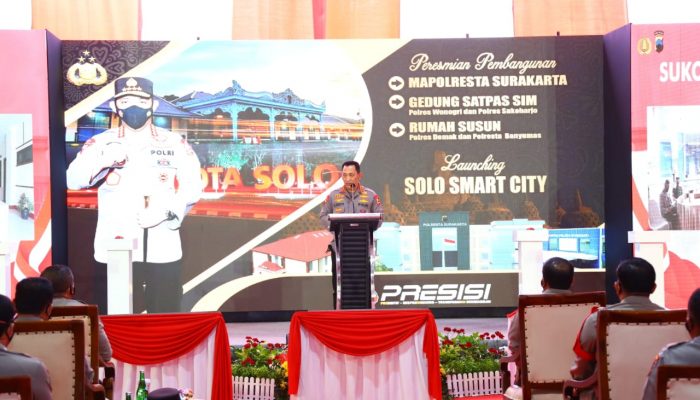 Resmikan Sarpras Kepolisian dan Solo Smart City, Kapolri: Pelayanan Publik Mudah dan Tak Berbelit-Belit