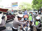 Helm Gratis di Operasi Keselamatan Semeru 2022 yang Digelar Polresta Malang Kota