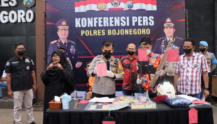 Satreskrim Polres Bojonegoro Berhasil Mengamankan 3 Tersangka Pelaku Perampokan