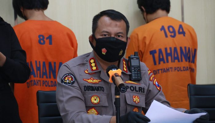 Ditreskrimum Polda Jatim Tetapkan 5 Orang Tersangka 1 DPO, Kasus Mafia Bola Liga 3