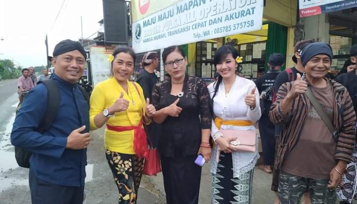 Yayasan Rumah Budaya Pandita Tulungagung Gandeng Lintas Agama dan Komunitas Gelar Baksos Bagi Ta’jil