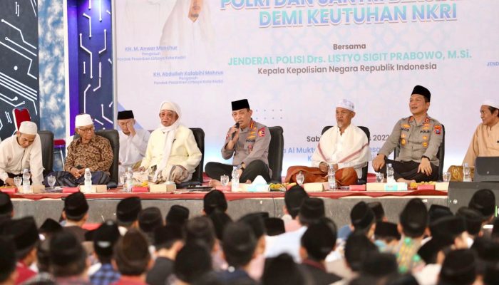 Kapolri Hadiri Khotmil Qur’an Dari Polri untuk Negeri di Ponpes Lirboyo Kediri