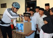 Berbagi Saat Gowes Barokah, Polres Tulungagung Bersama Kodim 0807 Santuni Anak Yatim