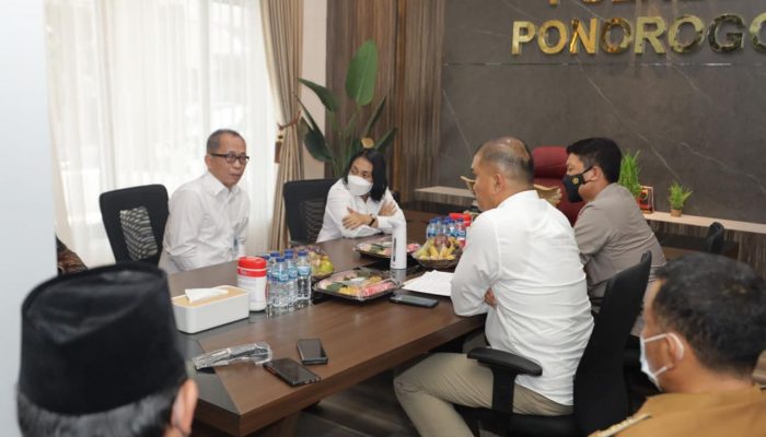 Soal Kematian Santri Pondok Gontor, Menteri PPPA Bersama Kapolda Jatim Turun Langsung Ke Ponorogo