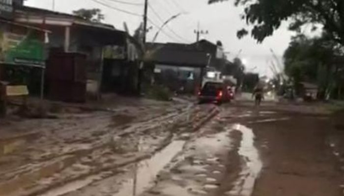 Hujan Deras berturut- turut, Sejumlah wilayah di Tulungagung Mengalami Banjir Bandang