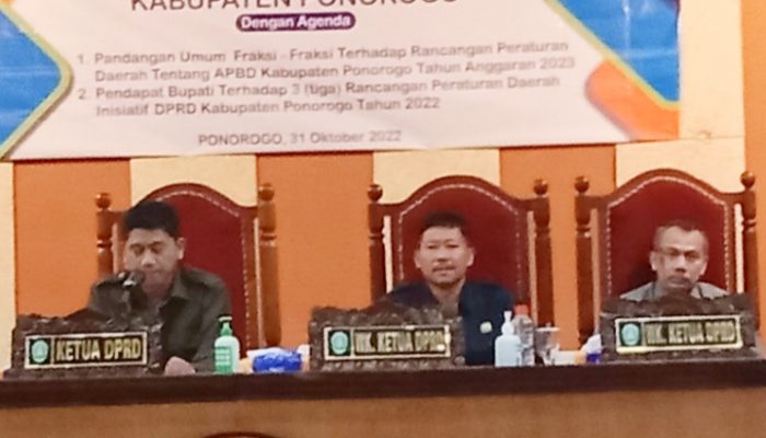 Rapat Paripurna DPRD Ponorogo, Mayoritas Fraksi Soroti Tentang Serapan Anggaran Yang Belum Maksimal, DPRD Berharap Hal Itu Tidak Terjadi Lagi di Tahun Mendatang