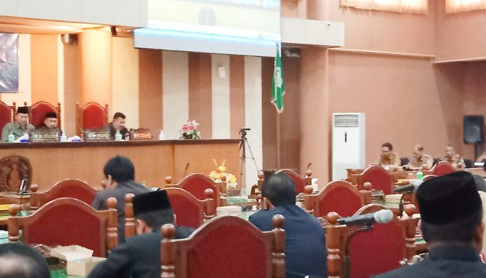 DPRD Ponorogo Gelar Rapat Paripurna Dengan Agenda Pengambilan Keputusan Terhadap Propemperda Tahun 2023, dan Raperda APBD Kabupaten Ponorogo Tahun Anggaran 2023