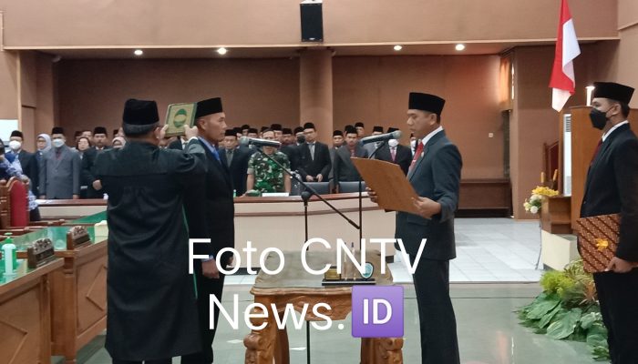 Ketua DPRD Kabupaten Ponorogo Sunarto Spd Melantik Anggota DPRD Pengganti Antar Waktu Agus Suwito
