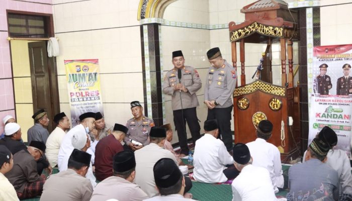 Gelar Jum’at Curhat di Masjid Hidayatulloh, Kapolres Jombang Tampung Aspirasi Warga