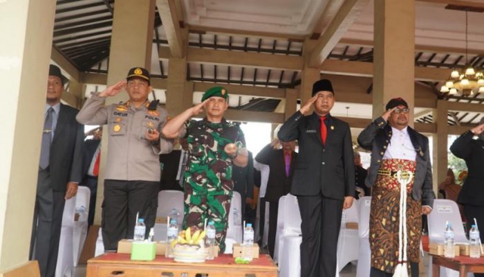 Ketua DPRD Kabupaten Ponorogo Sunarto Spd Hadiri Upacara Bendera Hari Amal Bhakti Kemenag RI Ke 77 Tahun 2023