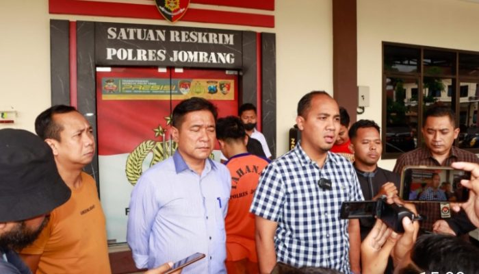 Resmob Satreskrim Polres Jombang, Bekuk Begal Motor Bersajam