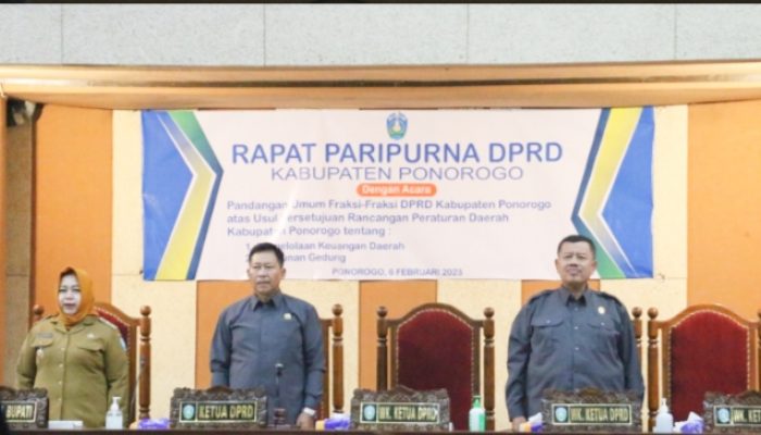 DPRD Ponorogo Gelar Rapat Paripurna Pandangan Umum Fraksi Fraksi Tentang Pengelolaan Keuangan Daerah dan Bangunan Gedung