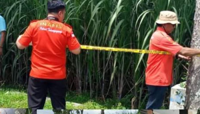 Unit Inafis Sat Reskrim Polres Tulungagung Olah TKP Penemuan Bayi di Pinggir Jalan