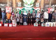 Roadshow Safari Ramadhan di Tulungagung, Gubernur Jatim Santuni Ribuan Anak Yatim