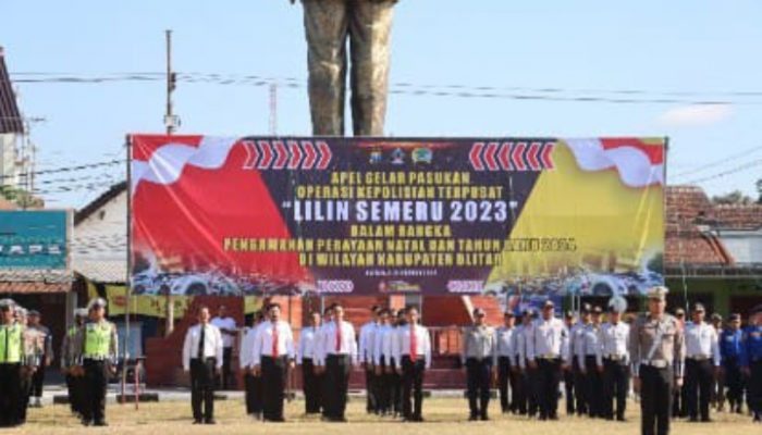 Kapolres Blitar Pimpin Apel Gelar Pasukan Operasi Kepolisian Terpusat Lilin Semeru 2023