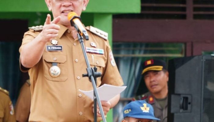 Pj. Bupati Tubaba Pimpin Apel Pagi di SMPN 9 Pulung Kencana