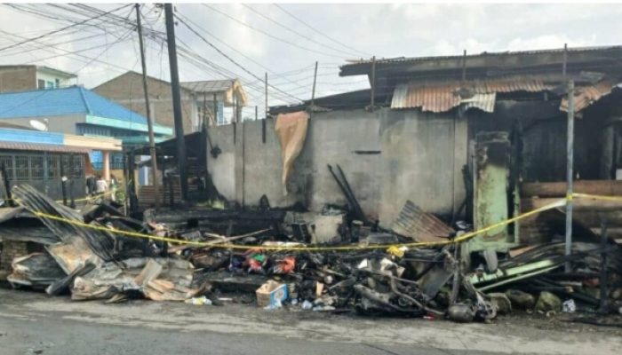 Tragis ! Rumah Wartawan di Kab. Tanah Karo Dibakar OTK, 4 Orang Tewas