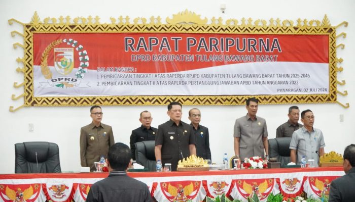 Pj. Bupati Sampaikan RPJPD Kabupaten Tubaba Tahun 2025-2045 Pada Sidang Paripurna 