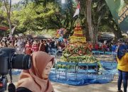 Masyarakat Pantai Popoh Tulungagung Gelar Labuh Laut dan Larung Sembonyo