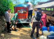 Polres Trenggalek Salurkan Bantuan Air Bersih ke Sejumlah Desa Terdampak Kekeringan