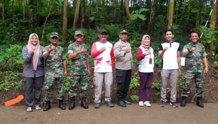 Kodim 0818/Malang-Batu Gelar Penanaman Pohon di Desa Kalipare untuk Pelestarian Lingkungan