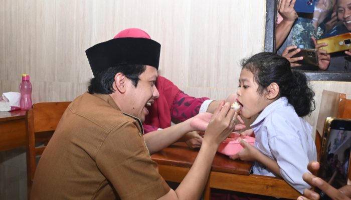 Pemkab Trenggalek Uji Coba Makan Siang Bergizi Gratis di Sekolah Luar Biasa