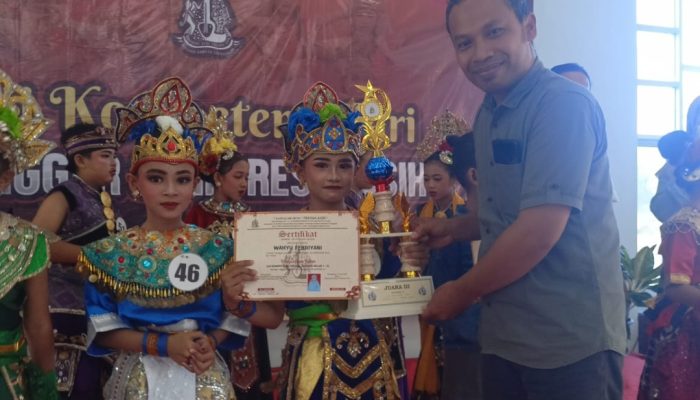 Sanggar Seni Trisna Asih Trenggalek Gelar Uji Kompetisi Seni Tari 